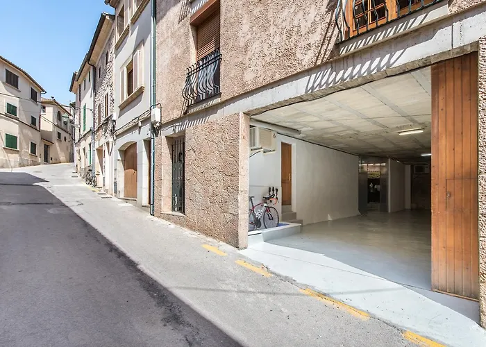 Townhouse Can Butxaca By Homevillas360 Pollensa